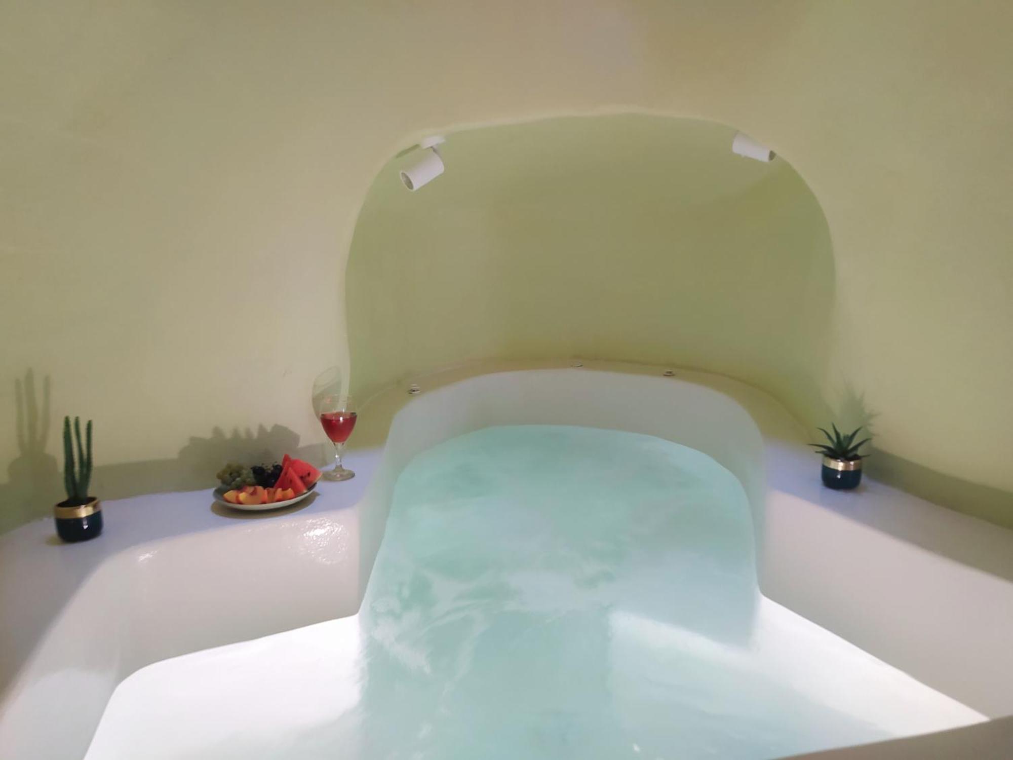 Santorini Oasis- Cave House Βίλα Φηρά Εξωτερικό φωτογραφία